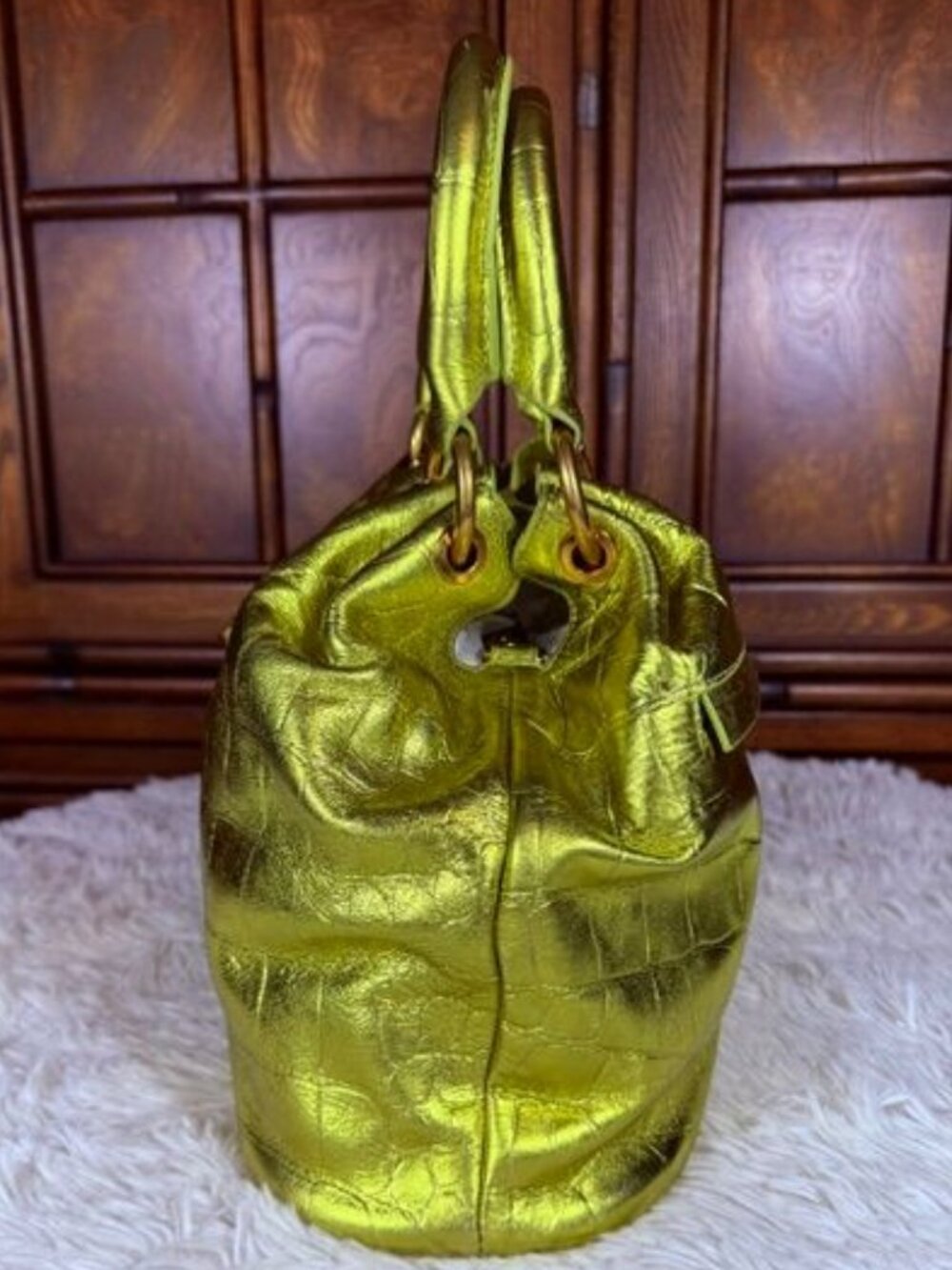 Sharif Citron Genuine Leather Croc Embossed Padlock Convertible Shape Hobo Tote - Picture 4 of 16